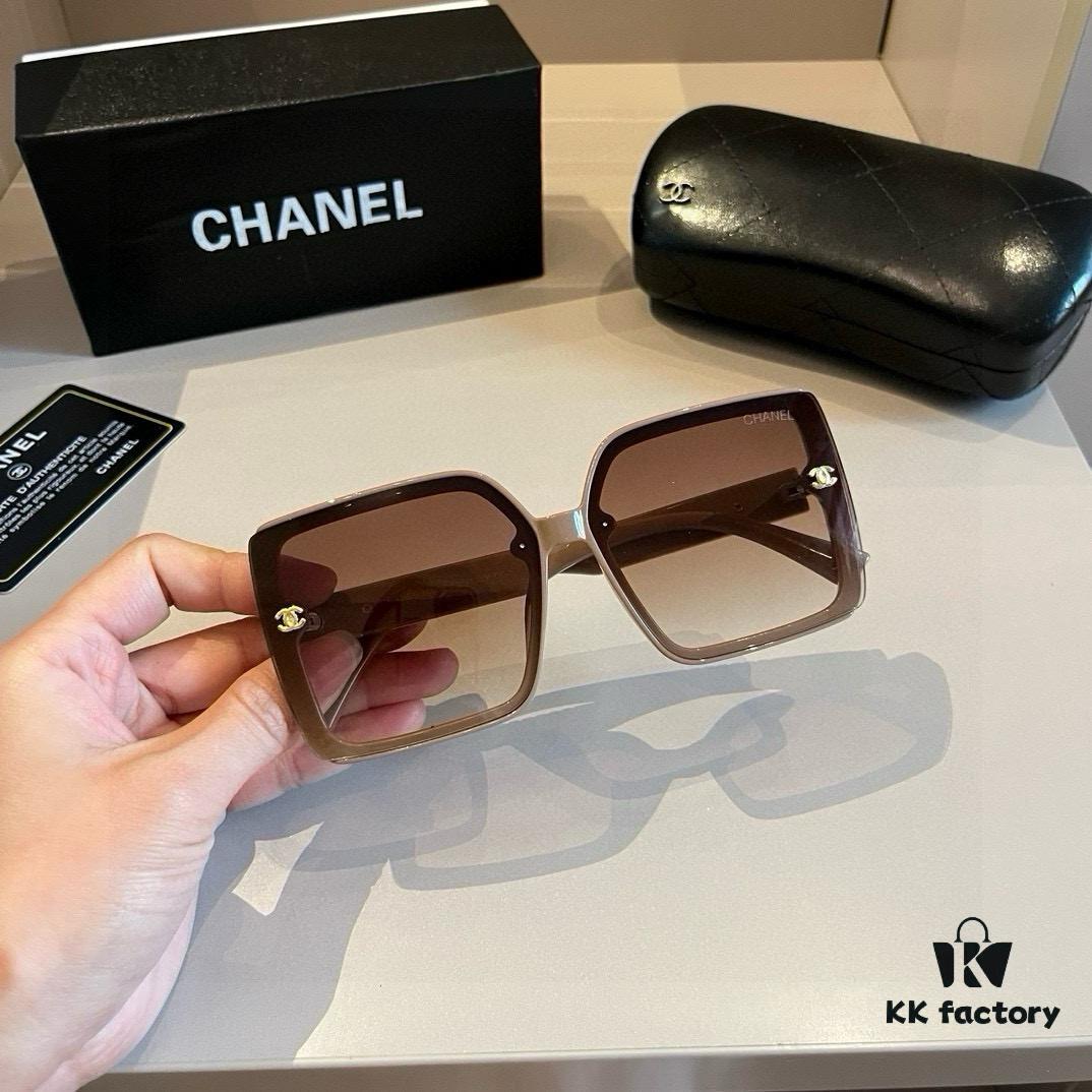 Chanel Popular Pearl-Temple Sunglasses, Trending on Xiaohongshu, 2023 Hot Item, Fashionable Designer-Style Shades