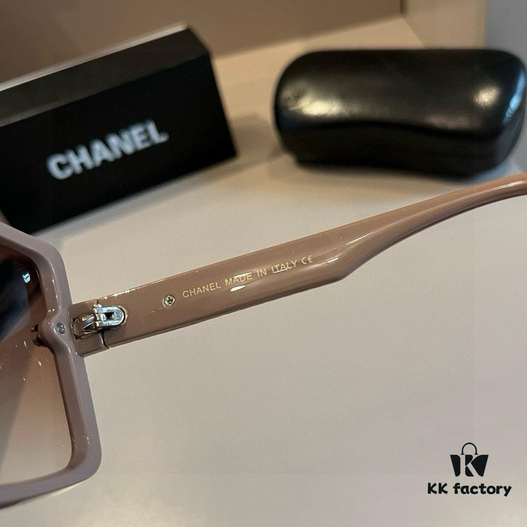 Chanel Popular Pearl-Temple Sunglasses, Trending on Xiaohongshu, 2023 Hot Item, Fashionable Designer-Style Shades