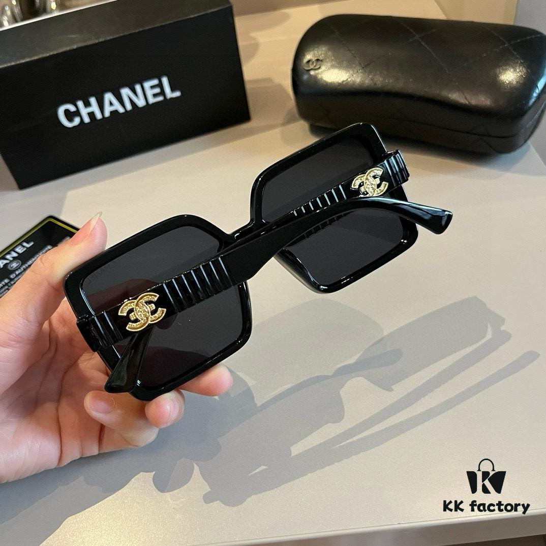 Chanel Popular Pearlescent Temple Sunglasses, XiaoHongShu Trending Style, Fashionable Designer Shades
