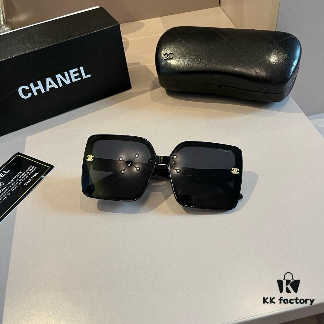 Chanel Popular Pearlescent Temple Sunglasses, XiaoHongShu Trending Style, Fashionable Designer Shades