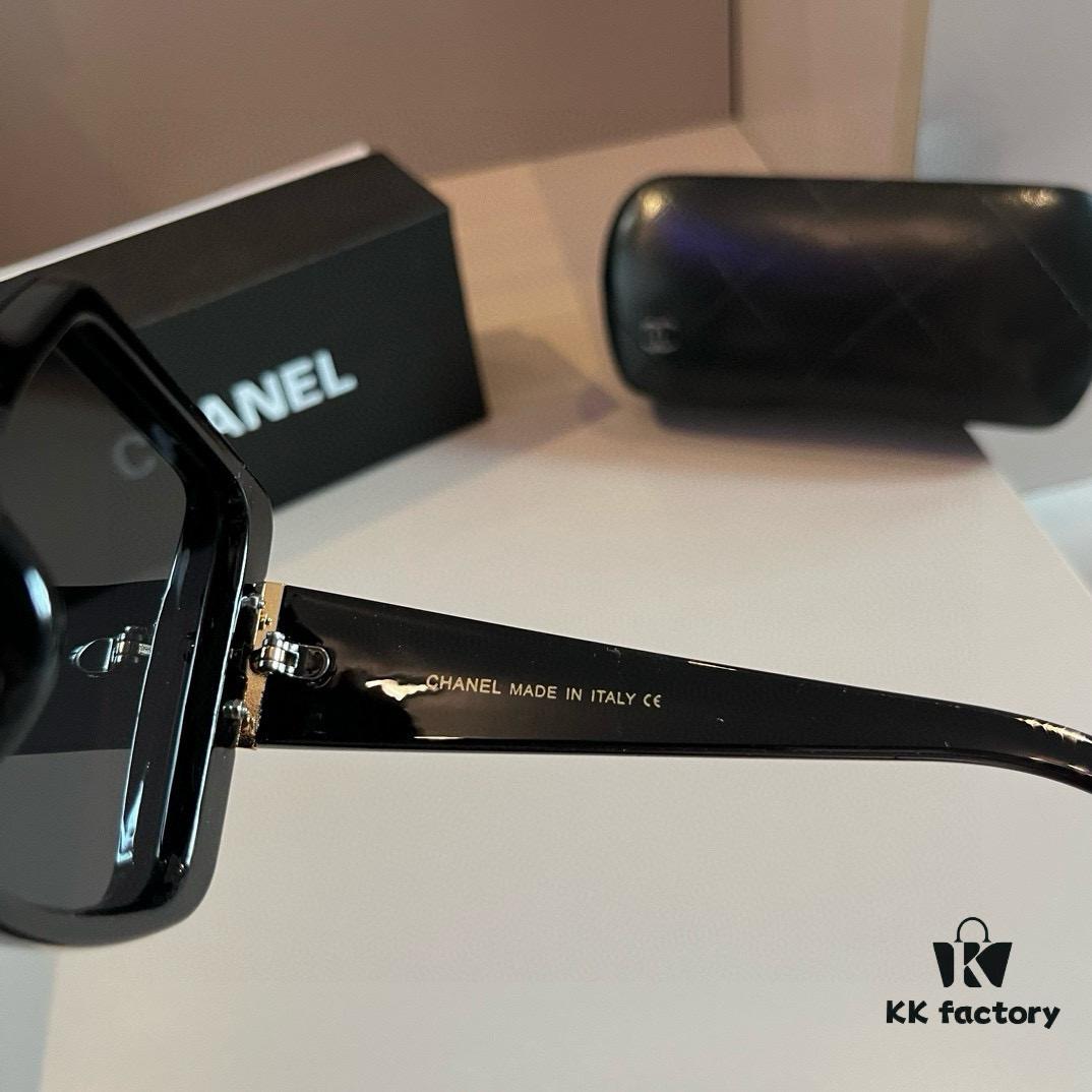 Chanel Sunglasses 🕶️, Super Nice, Essential for Driving and Travel, Must-Have Eyewear to Flatter Facial Features