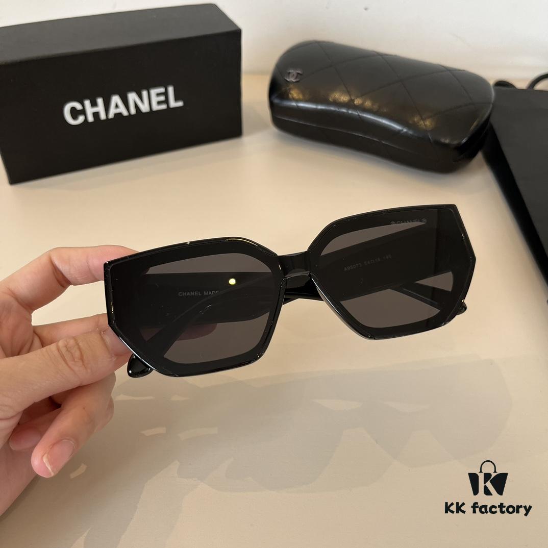 Chanel Popular Trending Sunglasses, Same as Xiao Hong Shu's Hottest Style This Year, Fashionable Celebrity-Favorite Shades
