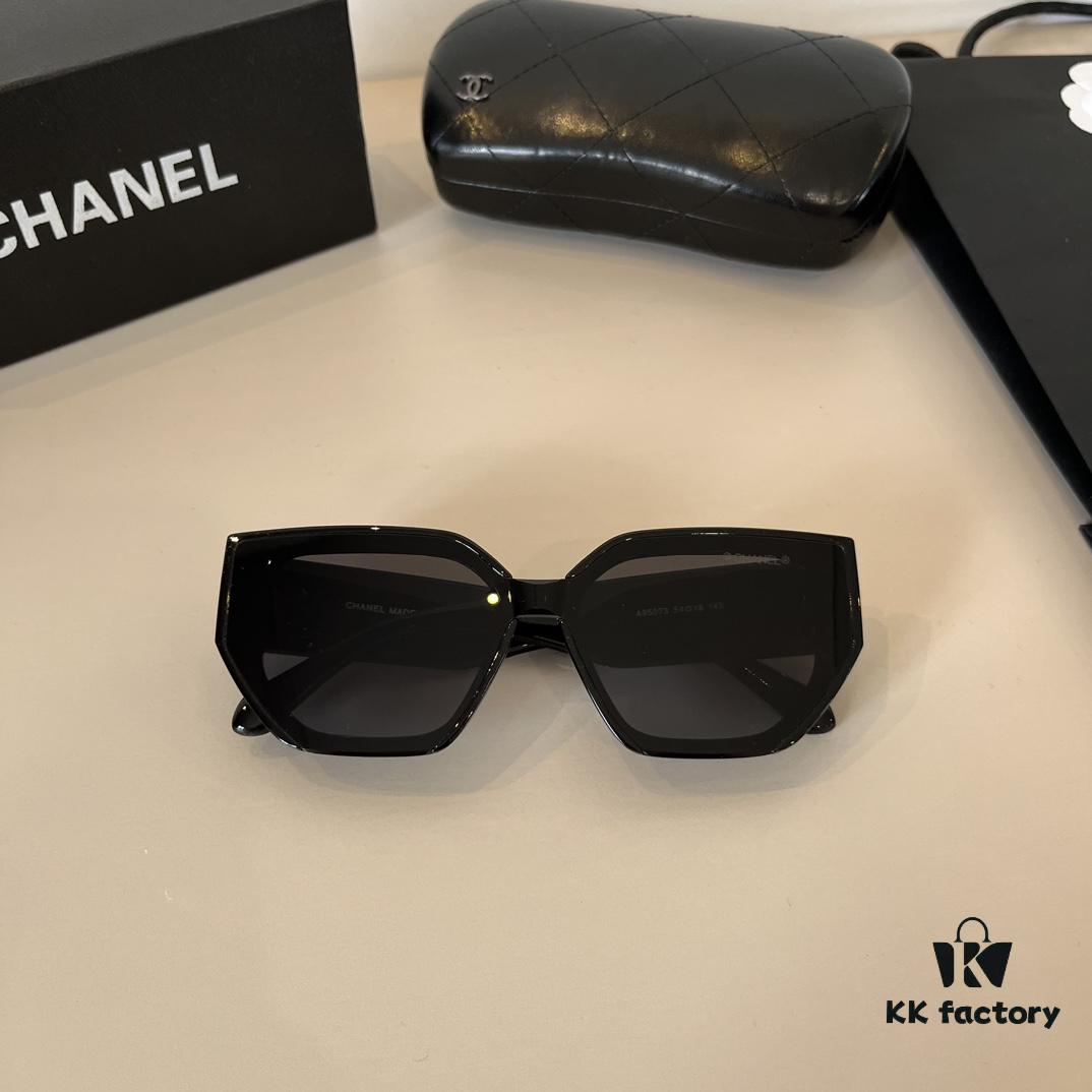 Chanel Popular Trending Sunglasses, Same as Xiao Hong Shu's Hottest Style This Year, Fashionable Celebrity-Favorite Shades