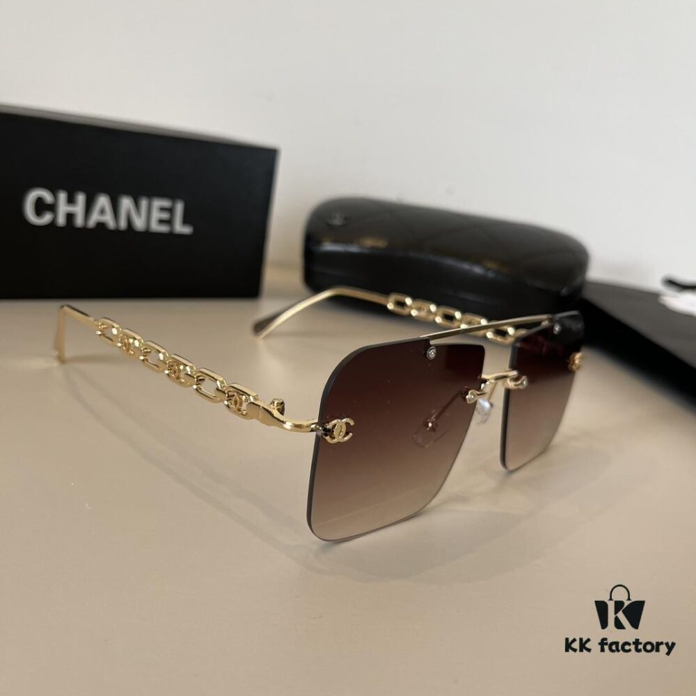 Chanel Sunglasses 🕶️, Super Nice, Essential for Driving and Travel, Must-Have Eyewear to Flatter Facial Features