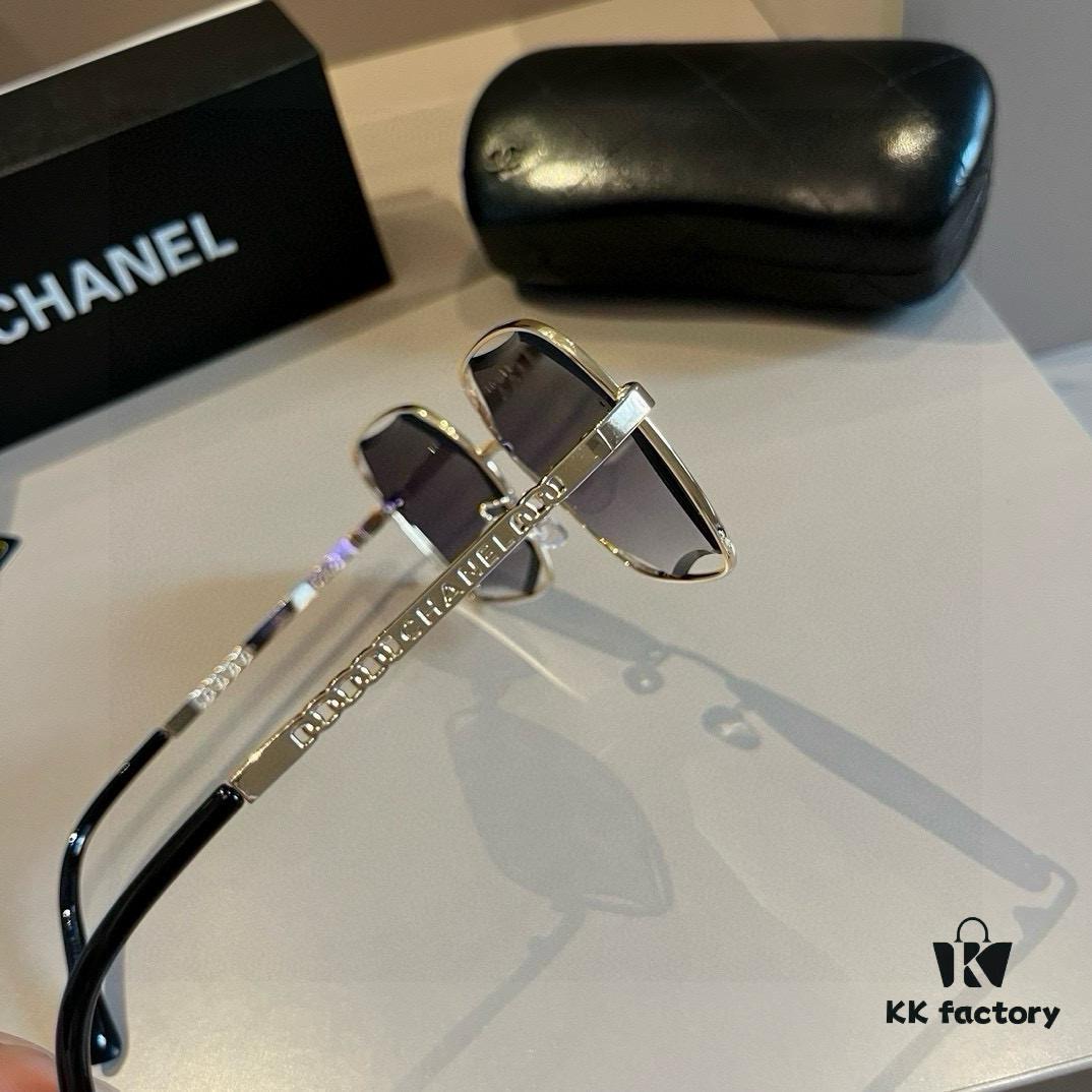 Chanel Sunglasses for Round Faces, Oversized Frame Sun Glasses 2024 New Arrival, Flattering and Slimming Design