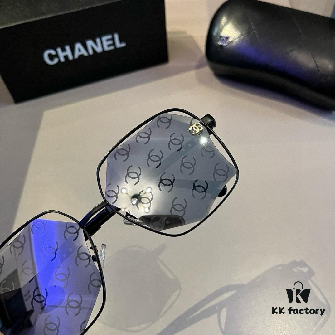 Chanel Sunglasses for Round Faces, Oversized Frame Sun Glasses 2024 New Arrival, Flattering and Slimming Design