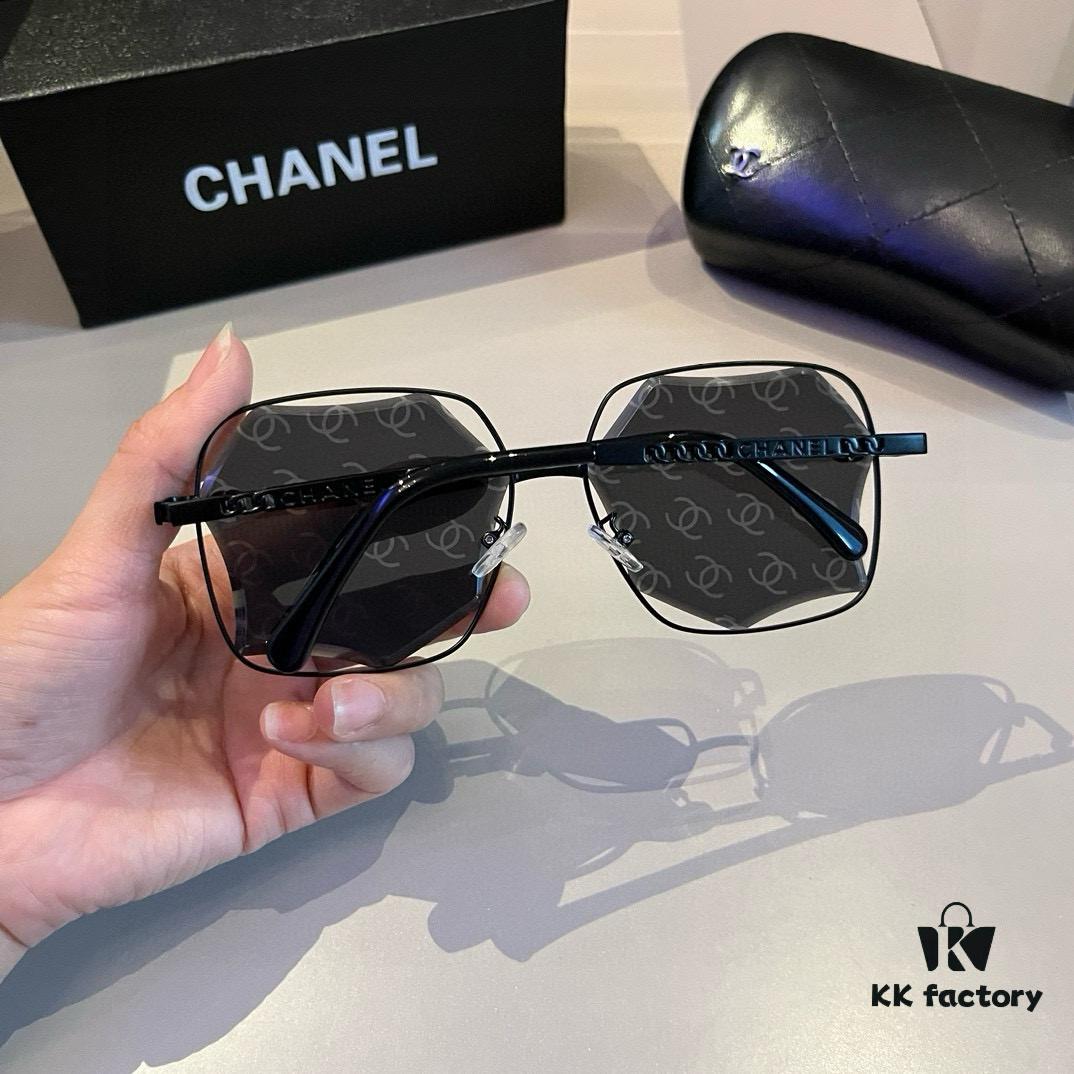 Chanel Sunglasses for Round Faces, Oversized Frame Sun Glasses 2024 New Arrival, Flattering and Slimming Design