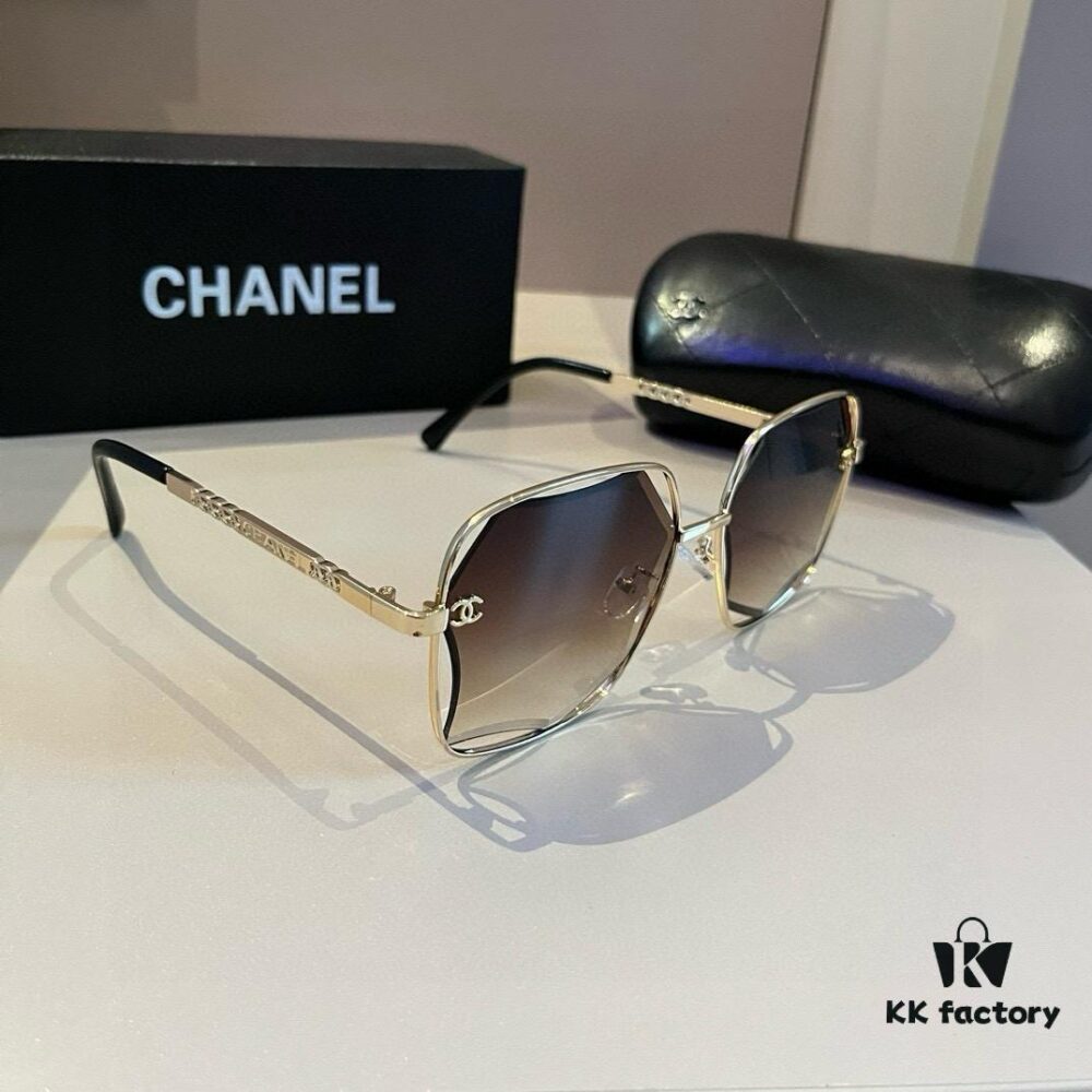 Chanel Sunglasses for Round Faces, Oversized Frame Sun Glasses 2024 New Arrival, Flattering and Slimming Design