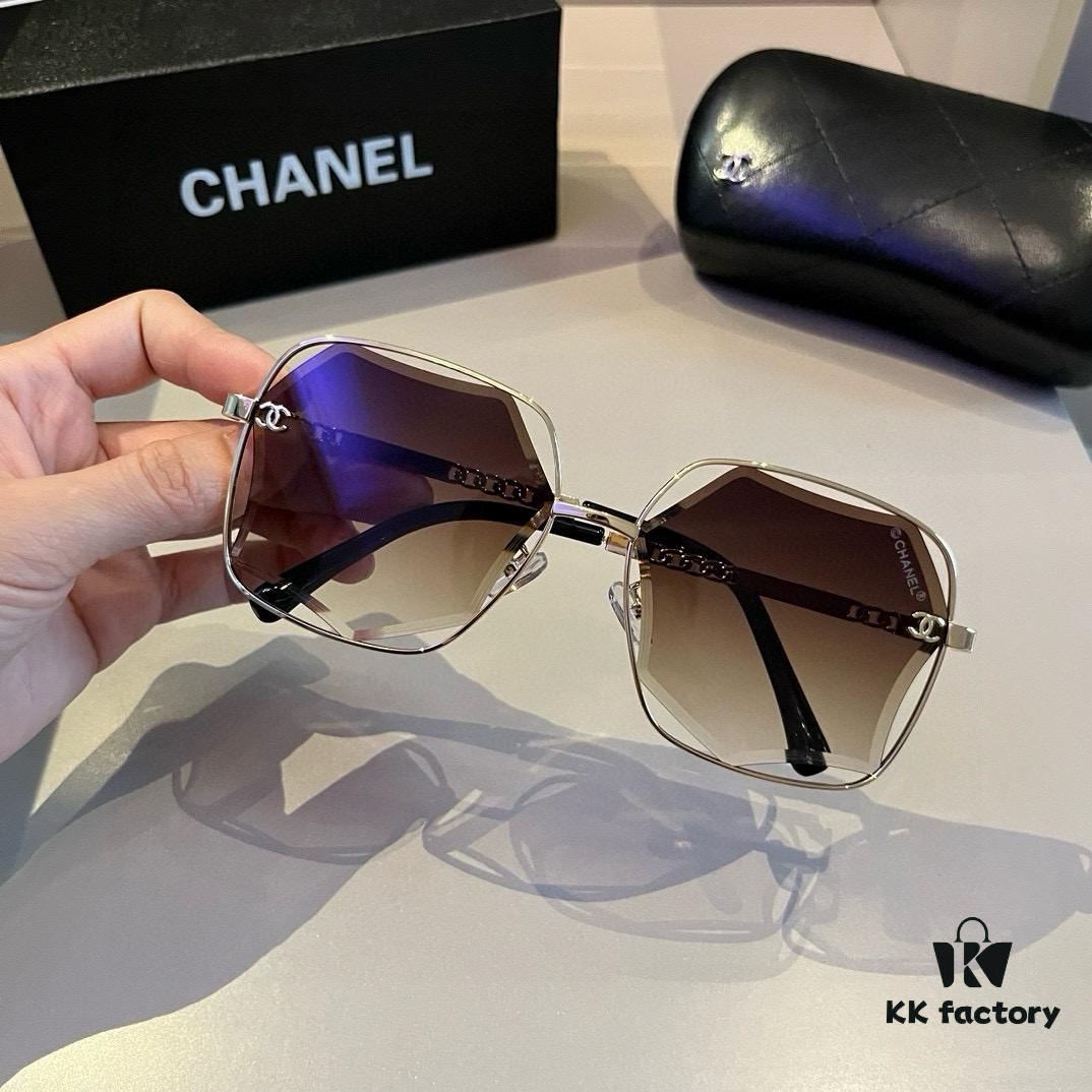 Chanel Sunglasses for Round Faces, Oversized Frame Sun Glasses 2024 New Arrival, Flattering and Slimming Design