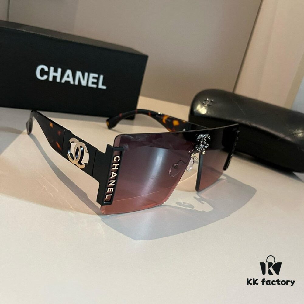 Chanel Sunglasses 🕶️, Super Nice, Essential for Driving and Travel, Must-Have for Flattering Facial Features