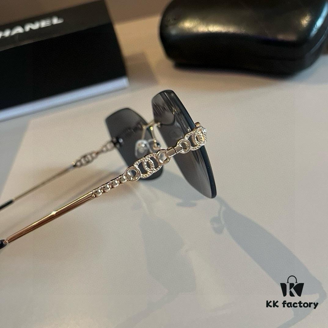 Chanel Popular Bestseller Xiaohongshu Same Style This Year's Hot Item CHANEL Sunglasses Trendy Influencer Style Shades Fashionable Sun Glasses