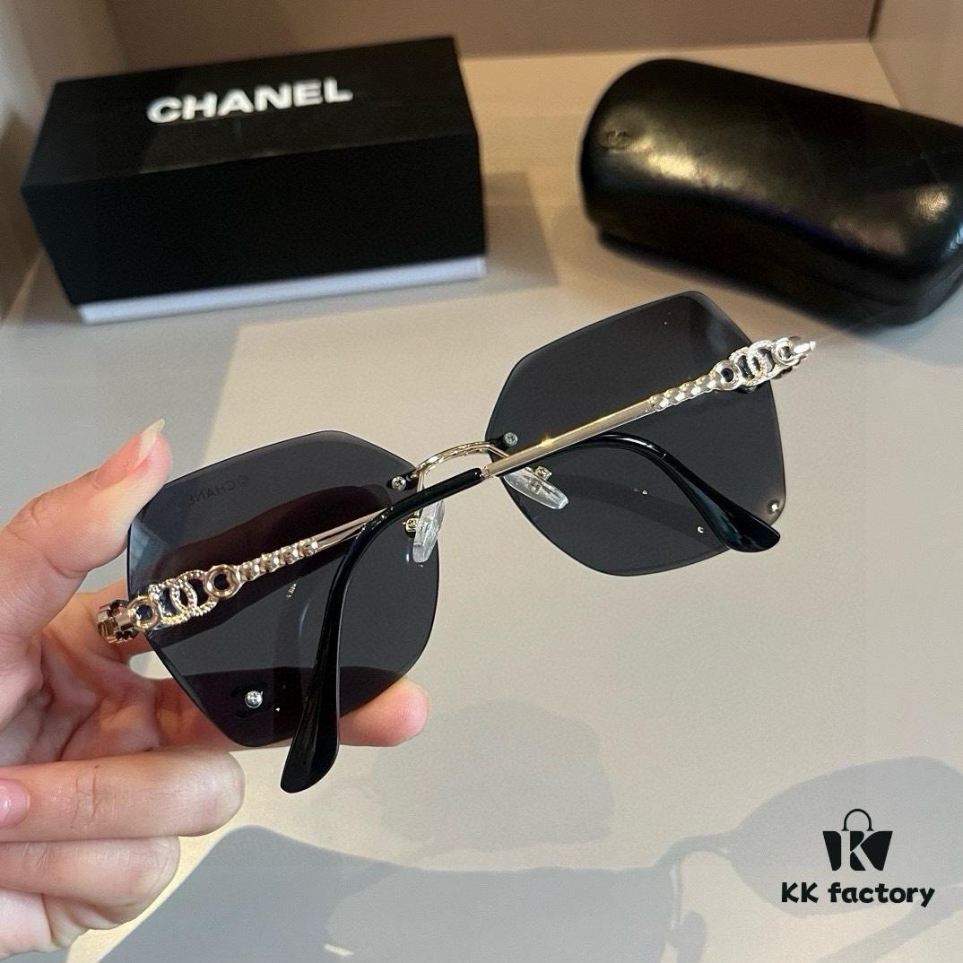 Chanel Popular Bestseller Xiaohongshu Same Style This Year's Hot Item CHANEL Sunglasses Trendy Influencer Style Shades Fashionable Sun Glasses