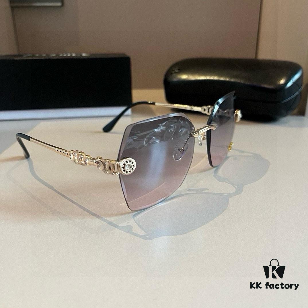 Chanel Popular Cat Eye Sunglasses, Same Style as Xiao Hong Shu Influencer Look, Trendy Fashion Sun Glasses in 2023