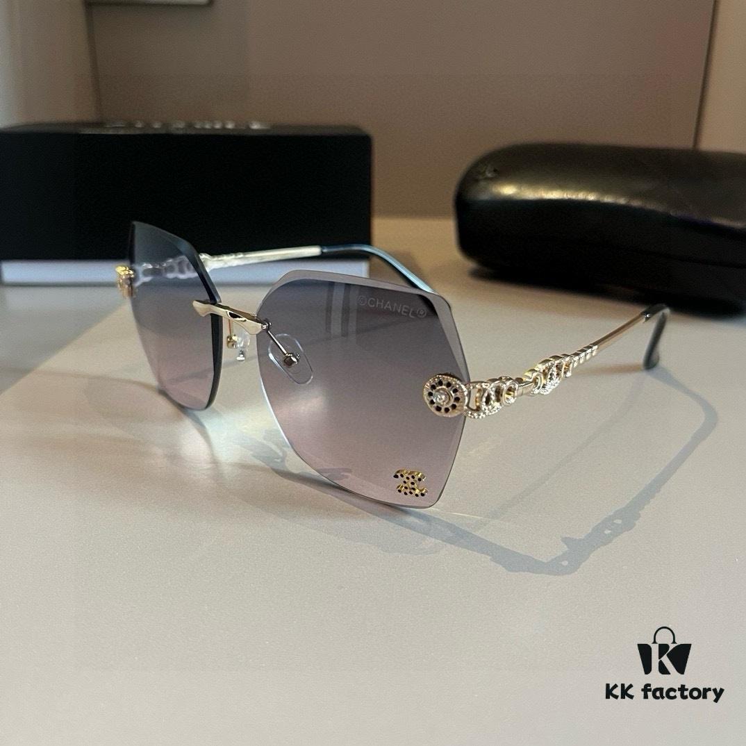 Chanel Popular Cat Eye Sunglasses, Same Style as Xiao Hong Shu Influencer Look, Trendy Fashion Sun Glasses in 2023