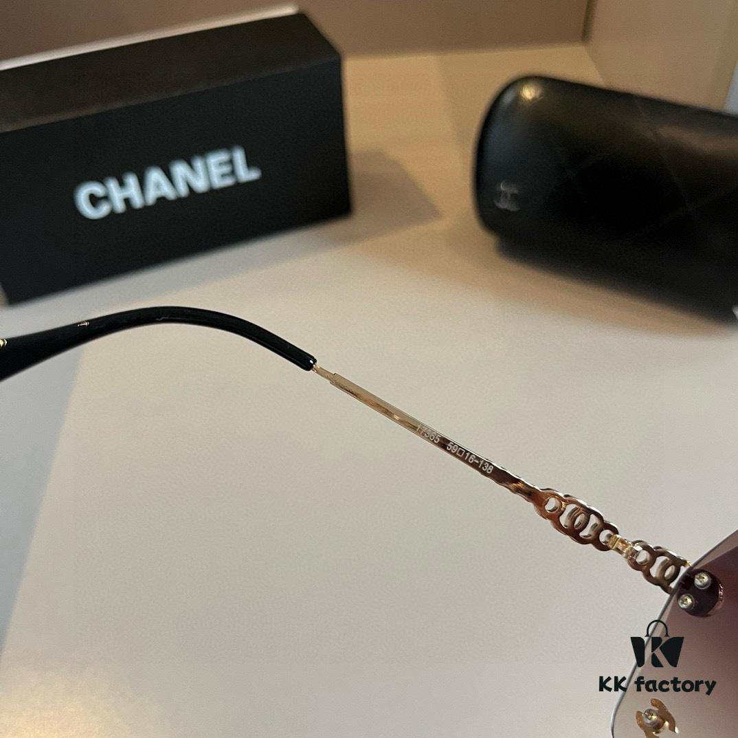 Chanel Popular Catwalk Sunglasses, Same Style as Xiao Hong Shu Influencer Look, This Year's Hottest Trend, Online Celebrity Favorite, Department Store Quality, Fashionable Sun Glasses