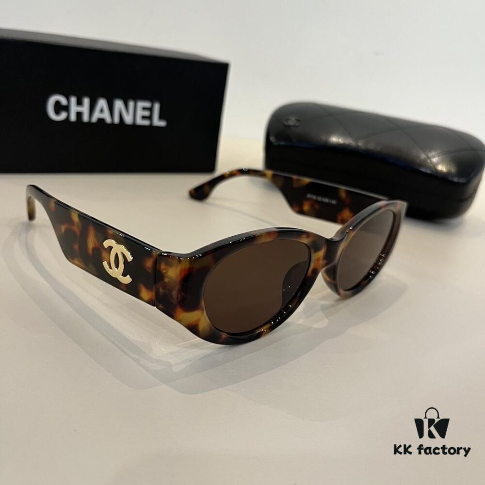 Chanel Cat-Eye Sunglasses, Driving Sun Protection Glasses, Street-Stealing 'Grandma Xiang' Sunglasses