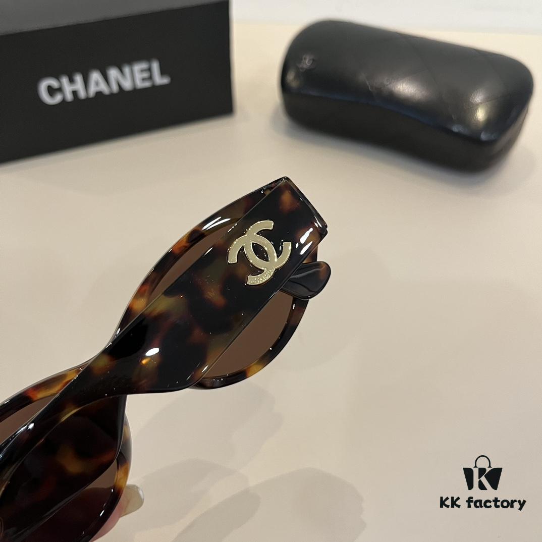 Chanel Cat-Eye Sunglasses, Driving Sun Protection Glasses, Street-Stealing 'Grandma Xiang' Sunglasses