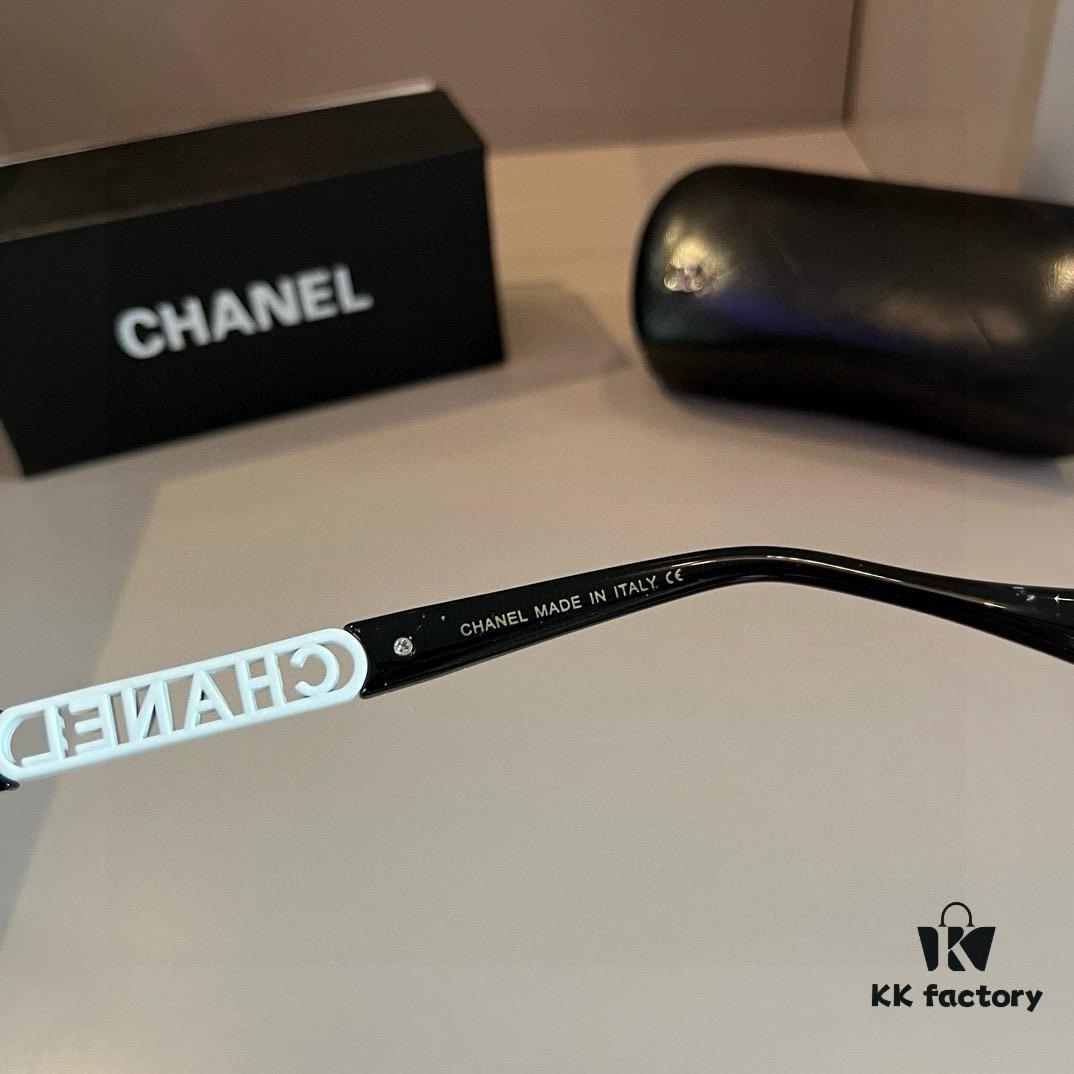 Chanel Feminine Sunglasses, Influencer's Style Sun Glasses