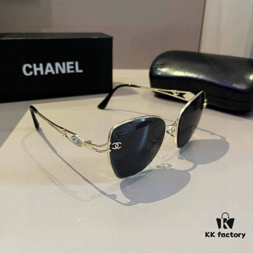 Chanel 2024 New Large-Frame Sunglasses, Round Face Flattering, Slimming Effect, Iconic Chic Style