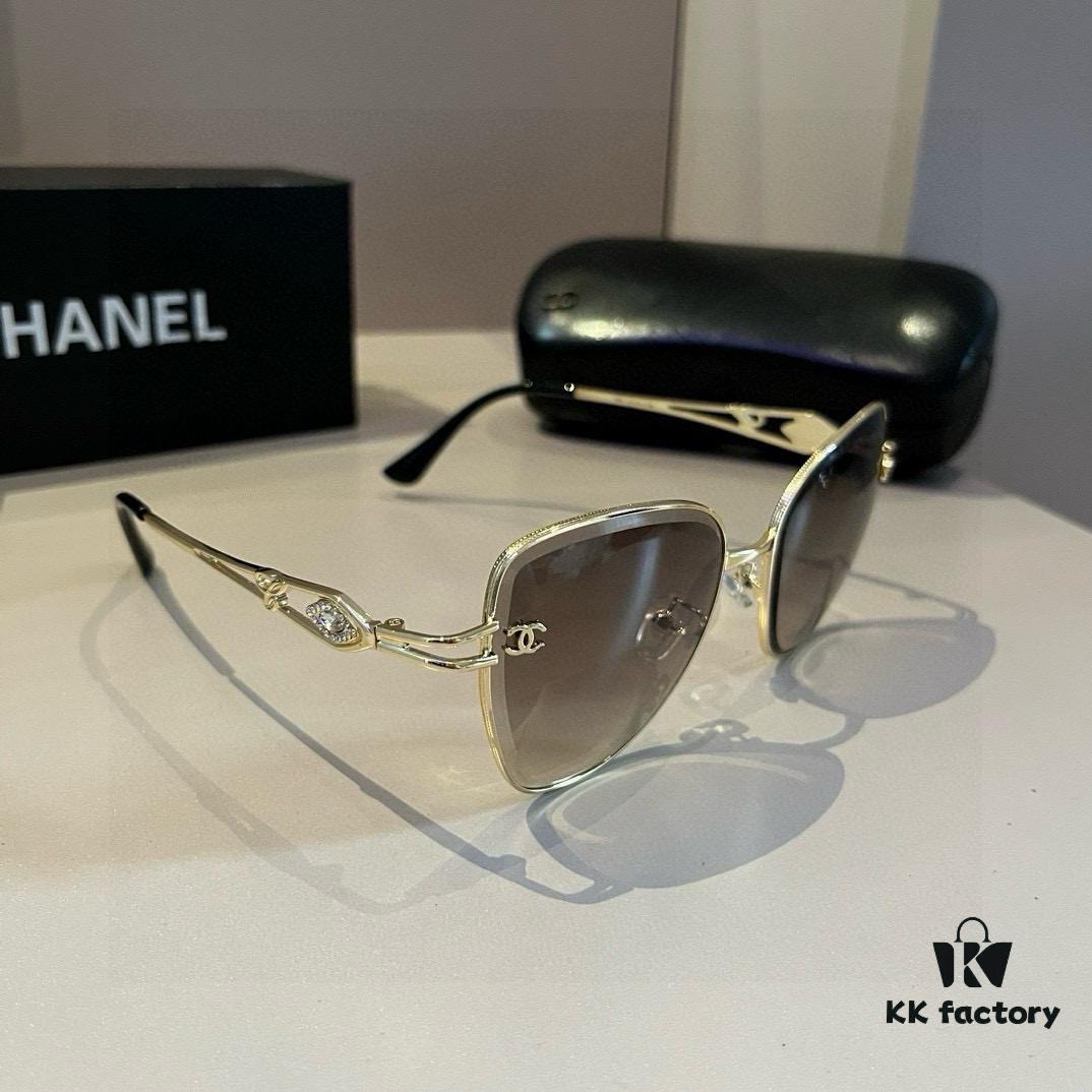 Chanel 2024 New Large-Frame Sunglasses, Flattering Round and Full Face Shapes, Stylish and Slimming