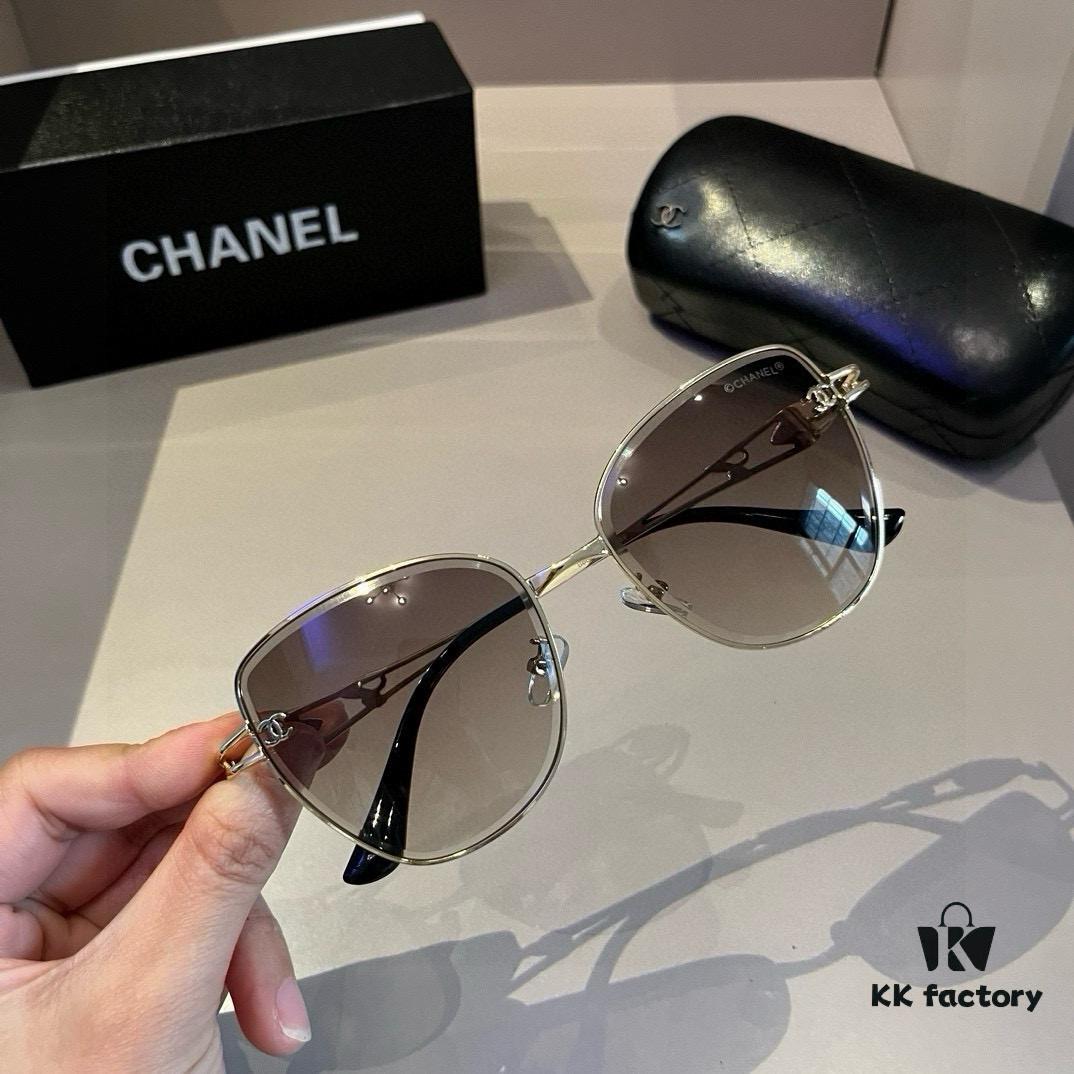 Chanel 2024 New Large-Frame Sunglasses, Flattering Round and Full Face Shapes, Stylish and Slimming