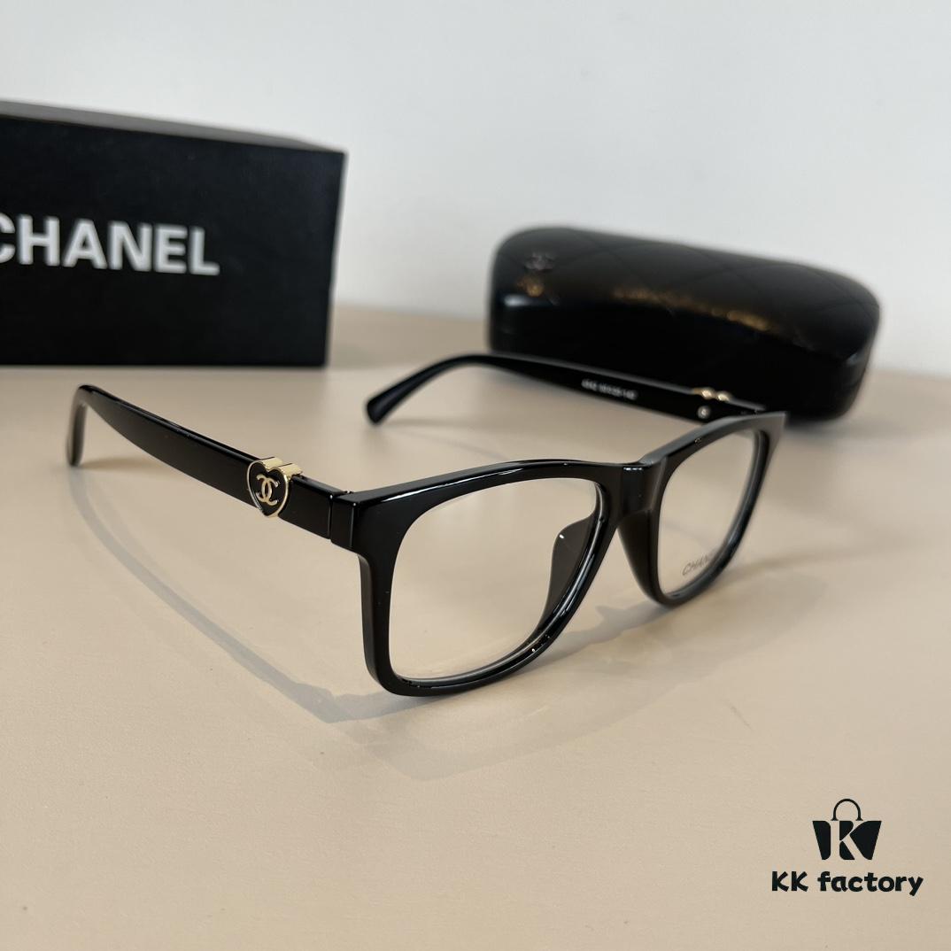 Chanel New Arrival Sunglasses, Favored by Fashion Icons and Socialites, Optical Glasses and Sunglasses