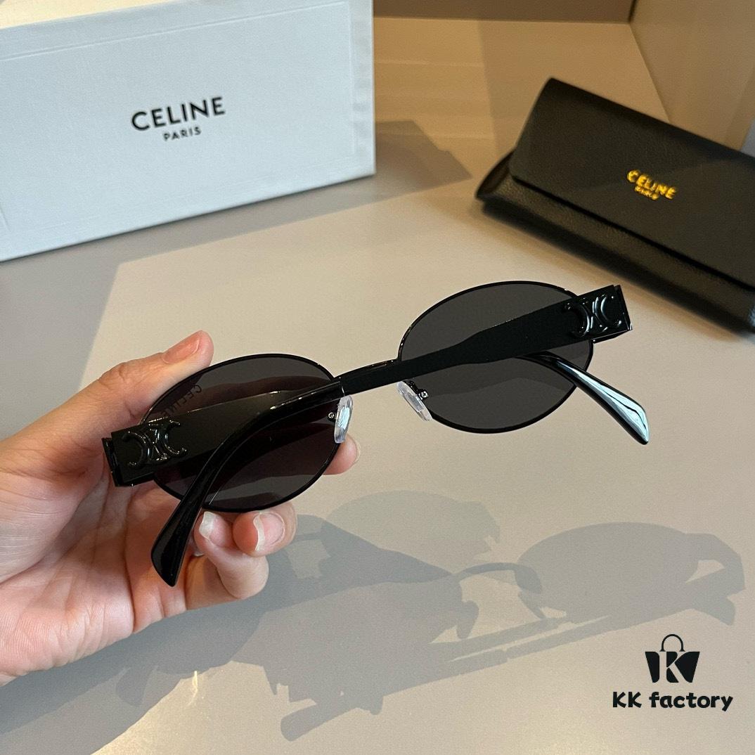 Lisa's Same Celine Retro Round-Framed Sunglasses, the 'Egg Superman' Style from Celine, Also Known as the Arc de Triomphe Model, Has Been Highly Popular and Hard to Get