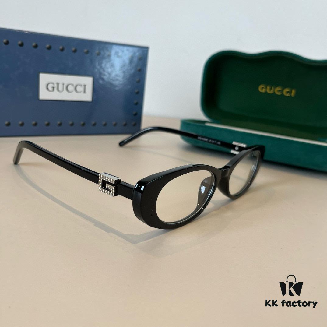 Gucci New Arrival Sunglasses, Polarized Unisex Eyewear with Bola Lenses, Stylish and Flattering on All Face Shapes