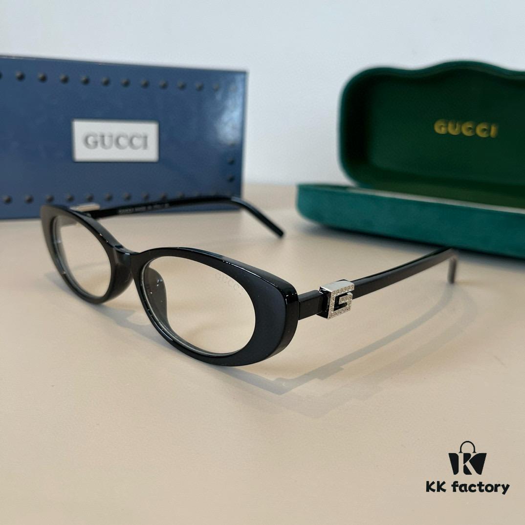Gucci New Arrival Sunglasses, Polarized Unisex Eyewear with Bola Lenses, Stylish and Flattering on All Face Shapes