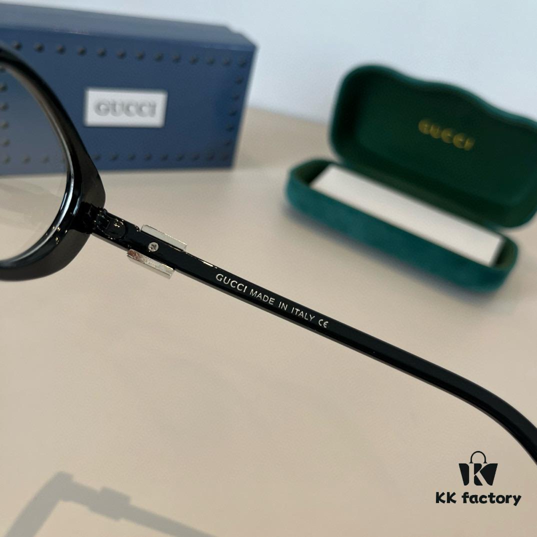 Gucci New Arrival Sunglasses, Polarized Unisex Eyewear with Bola Lenses, Stylish and Flattering on All Face Shapes