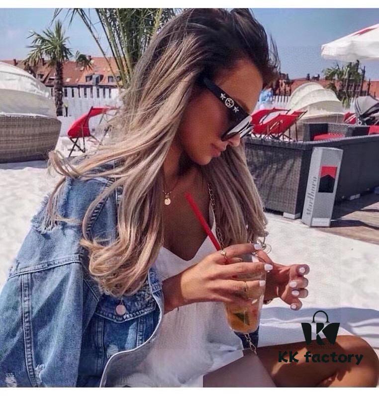 Gucci New Heavyweight Unisex Sunglasses, Large Frame 3D Design for Face Contouring, Retro and Elegant