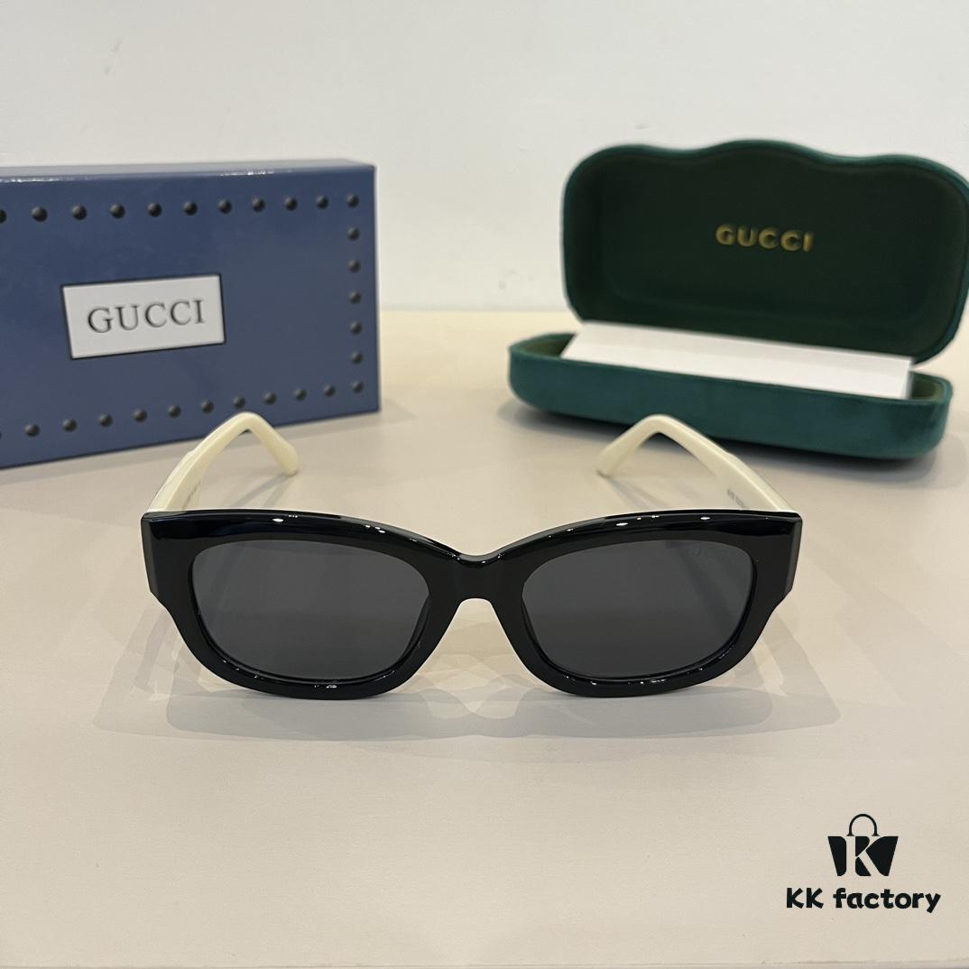 Gucci Heavyweight New Arrival Women's Sunglasses, Large Frame with 3D Design for Flattering Facial Contour, Retro and Elegant