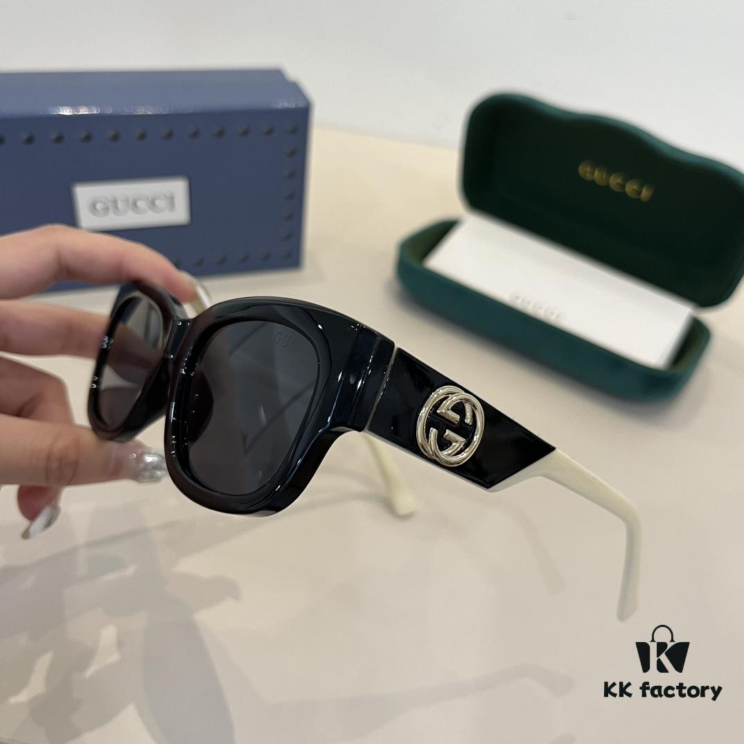 Gucci Heavyweight New Arrival Women's Sunglasses, Large Frame with 3D Design for Flattering Facial Contour, Retro and Elegant