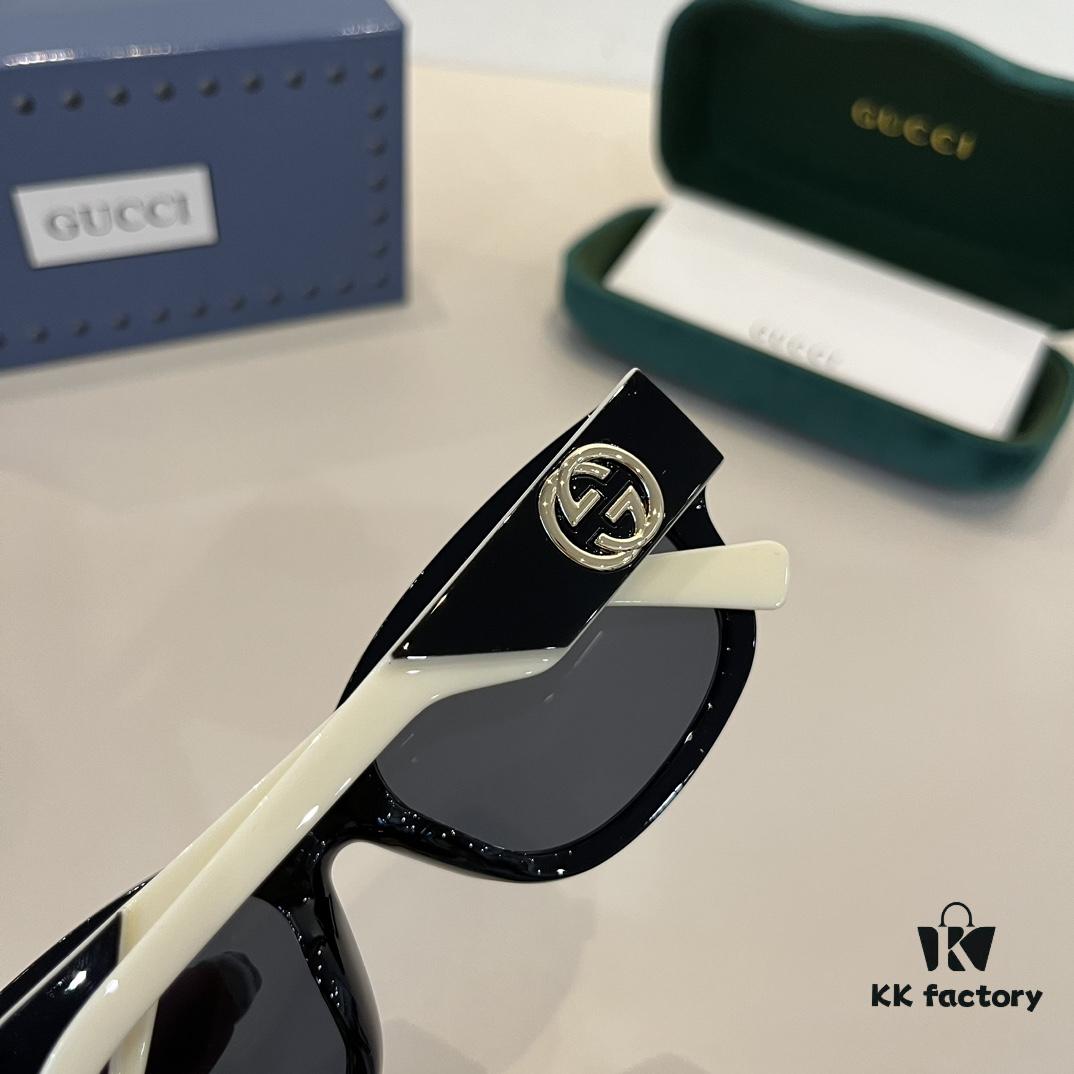Gucci Heavyweight New Arrival Women's Sunglasses, Large Frame with 3D Design for Flattering Facial Contour, Retro and Elegant