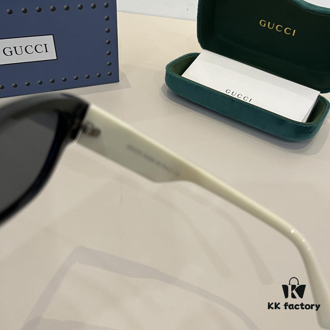 Gucci Heavyweight New Arrival Women's Sunglasses, Large Frame with 3D Design for Flattering Facial Contour, Retro and Elegant