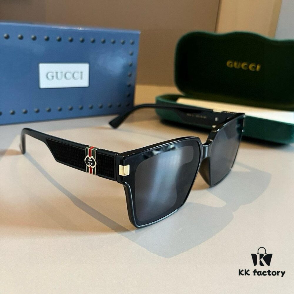 Gucci Women's Oversized 3D Frame Sunglasses, Heavyweight New Arrival, Retro and Stylish