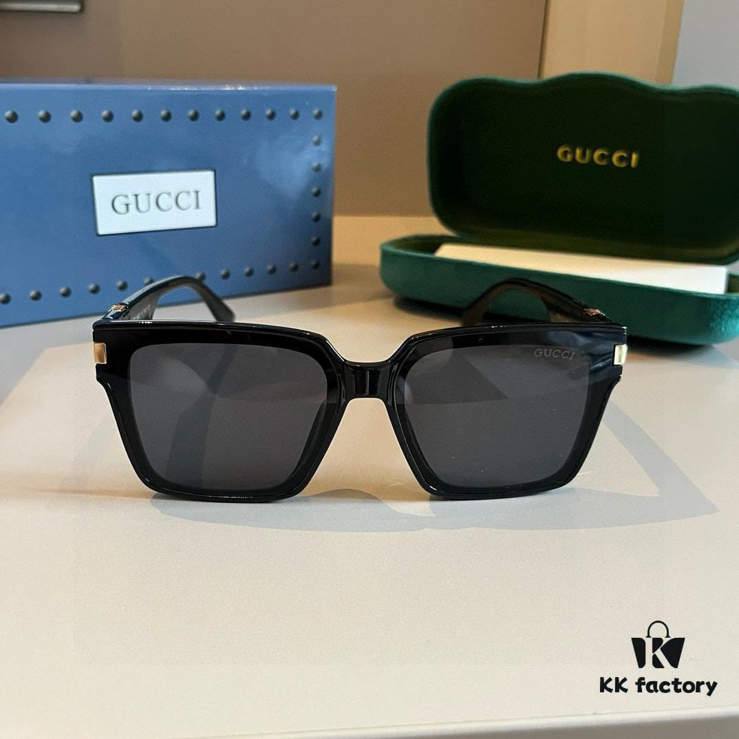 Gucci Women's Oversized 3D Frame Sunglasses, Heavyweight New Arrival, Retro and Stylish
