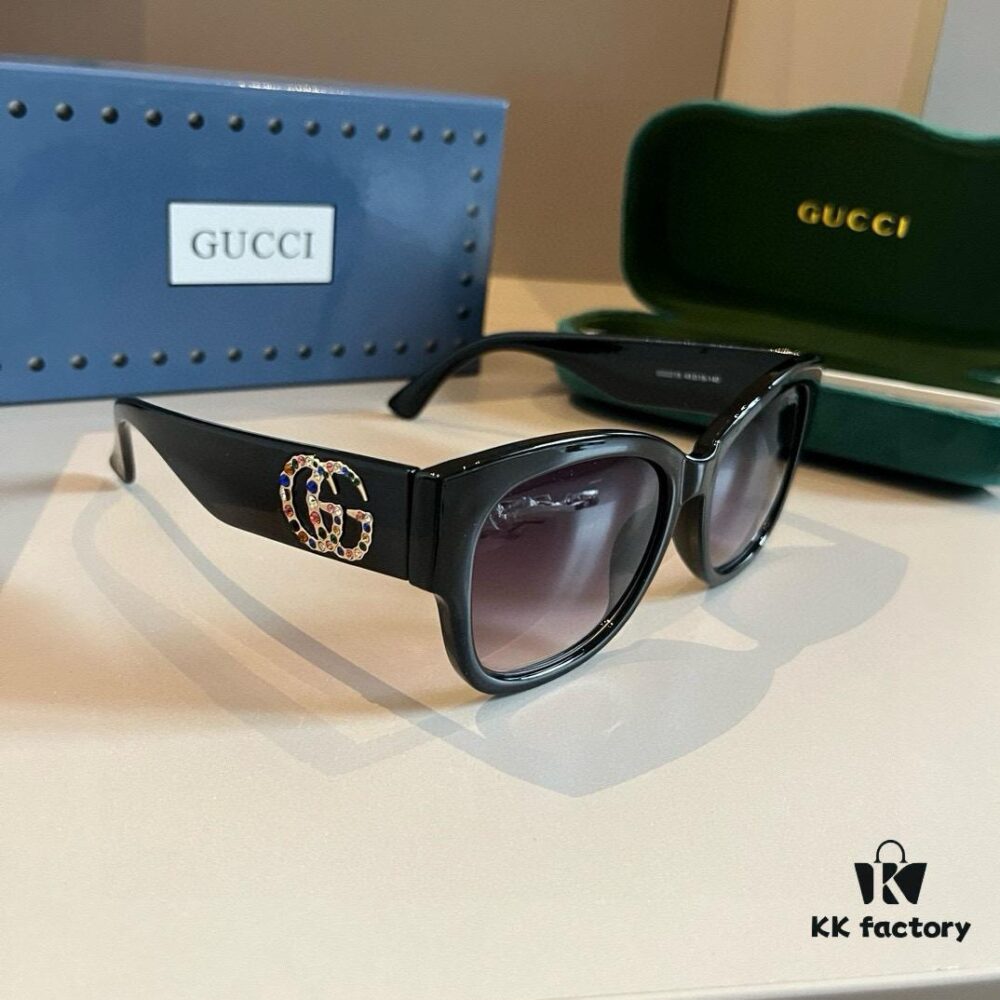 Gucci New Heavyweight Women's Sunglasses, Large Frame with 3D Design for Flattering Facial Contour, Retro and Stylish
