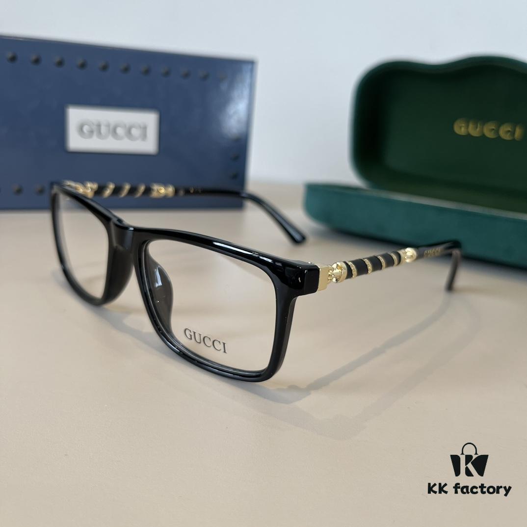 Optical Glasses, Natural Look Essential