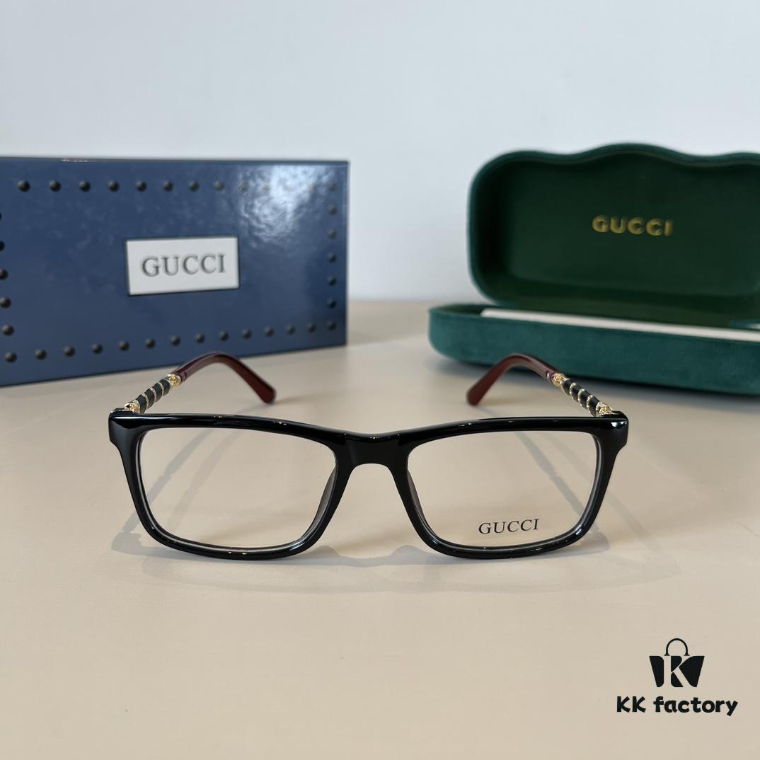 Optical Glasses, Natural Look Essential