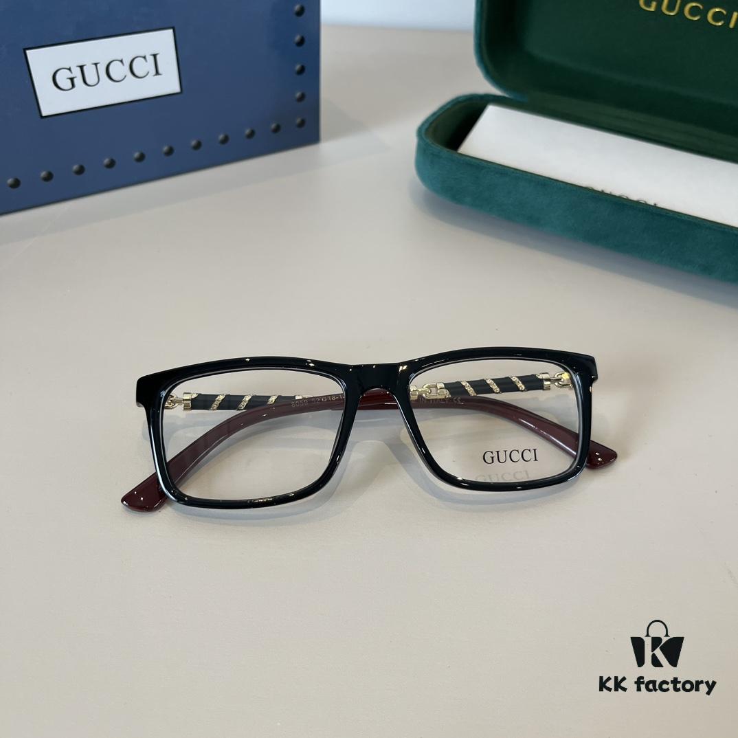 Optical Glasses, Natural Look Essential