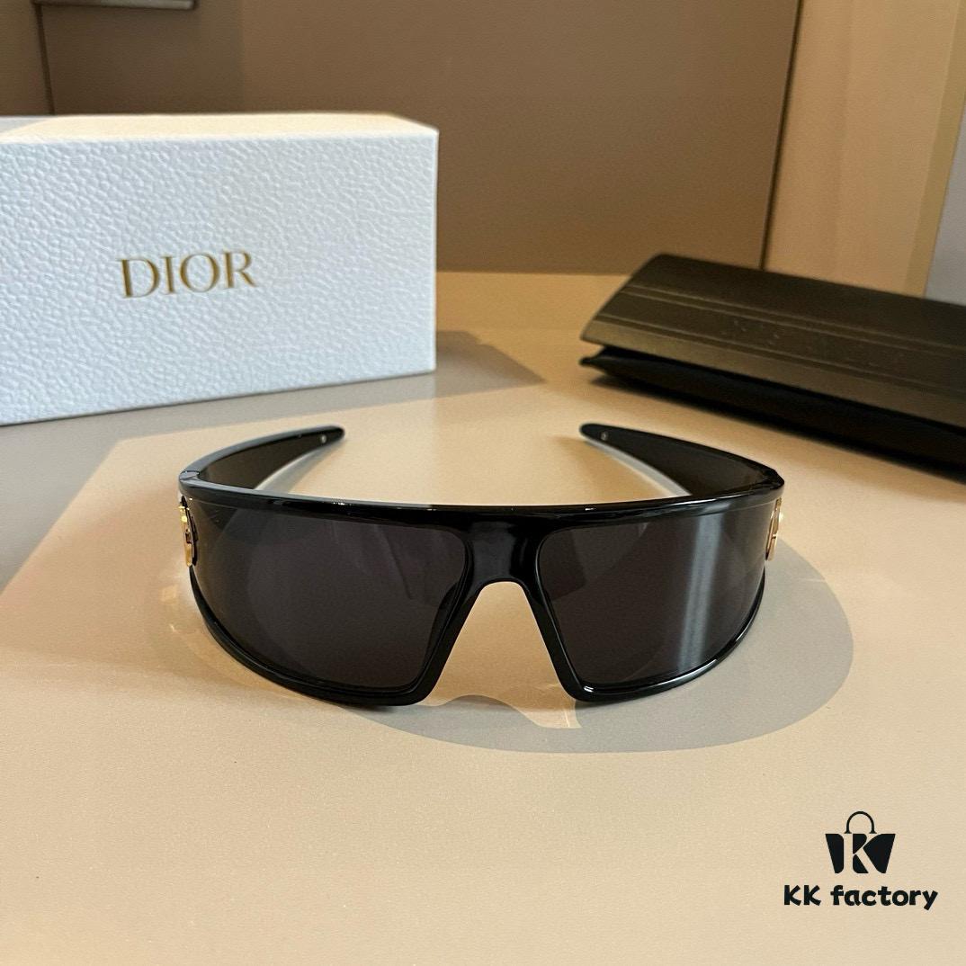 Dior Sunglasses 🕶️