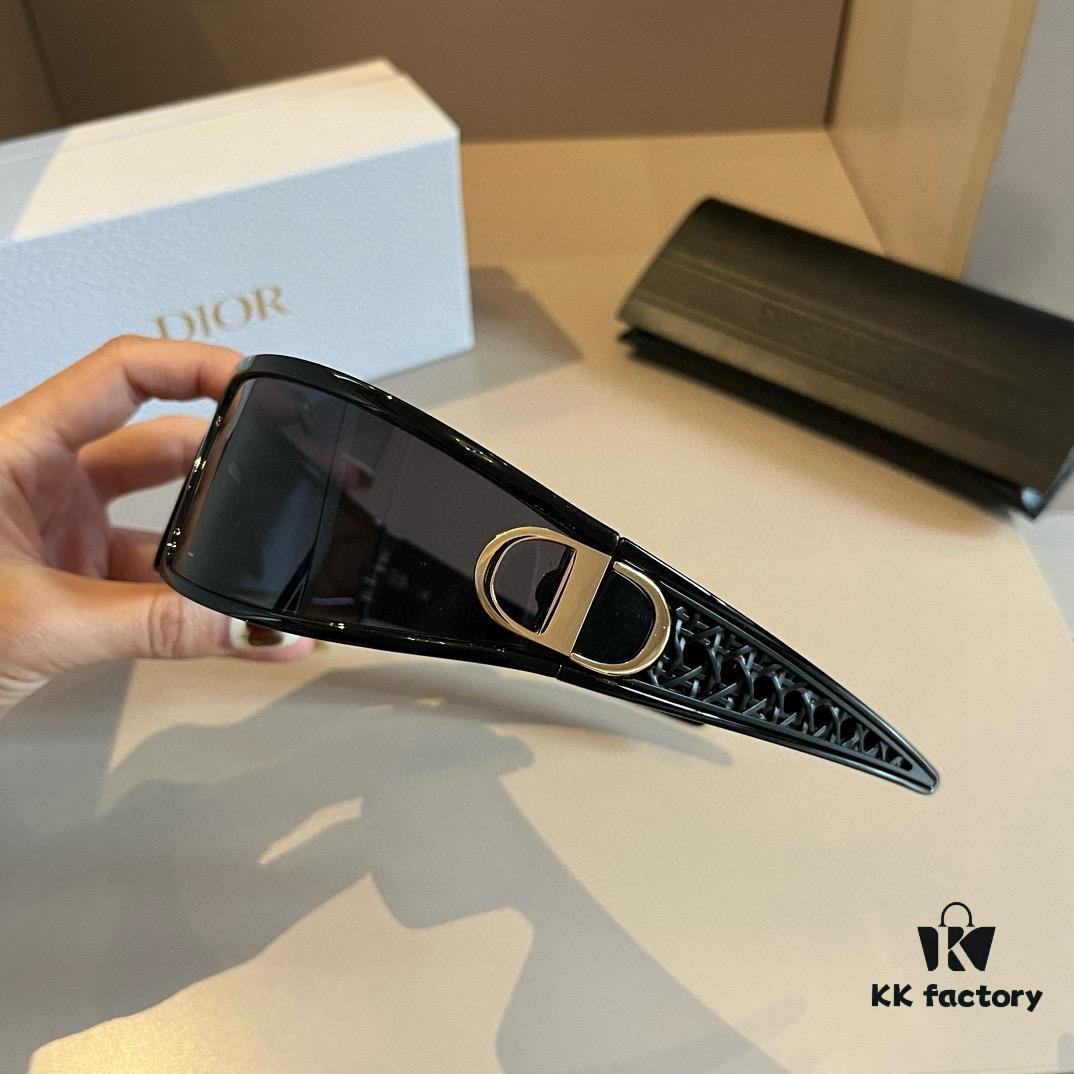 Dior Sunglasses 🕶️