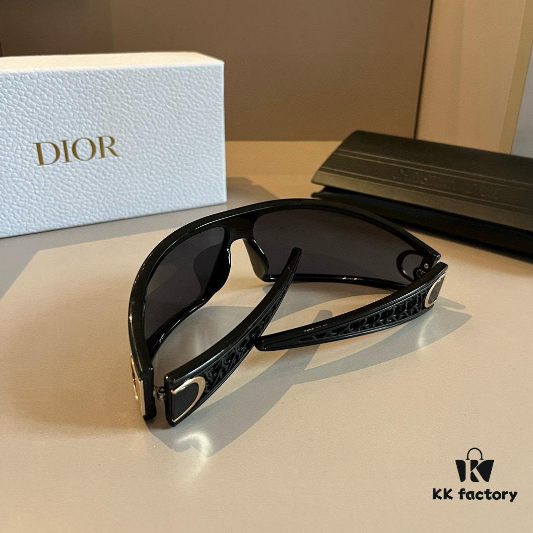 Dior Sunglasses 🕶️