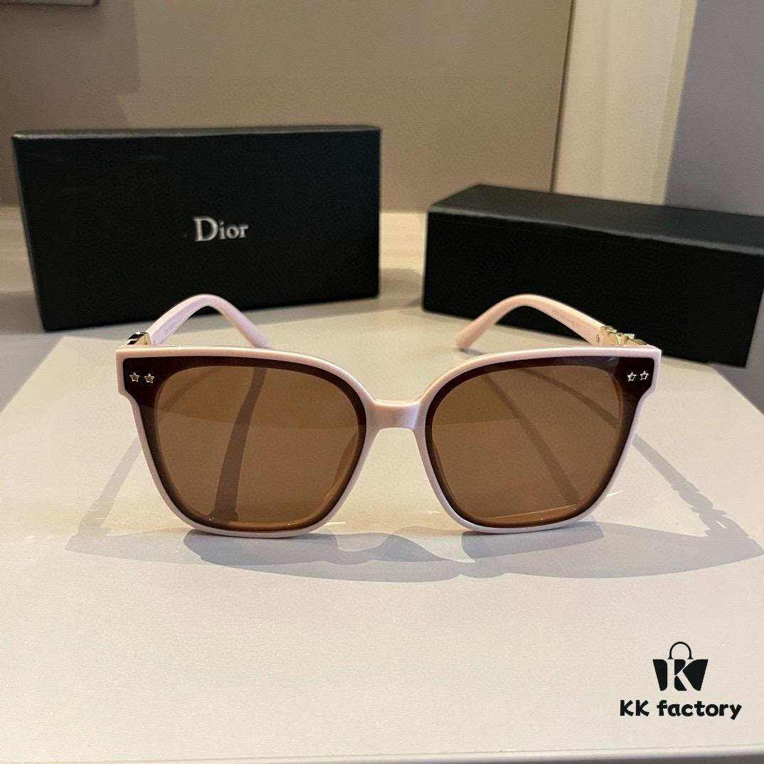 Dior Sunglasses, Lightweight and Comfortable, Oversized Face-Framing Design