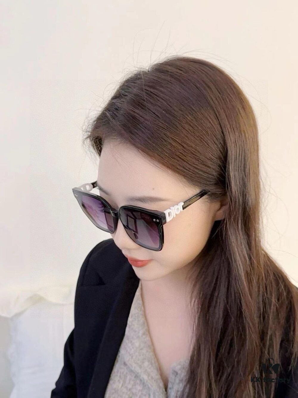 Dior Sunglasses, Lightweight and Comfortable, Oversized Face-Flattering Small Frame Sunglasses