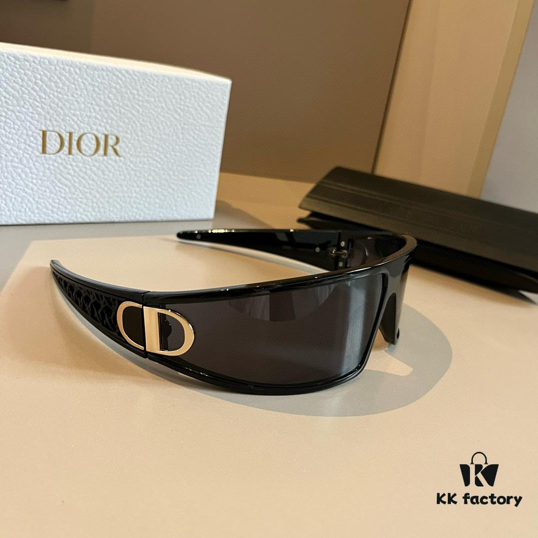 Dior Sunglasses 🕶️