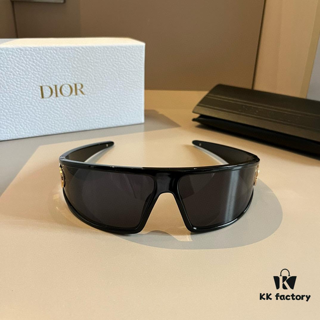 Dior Sunglasses 🕶️