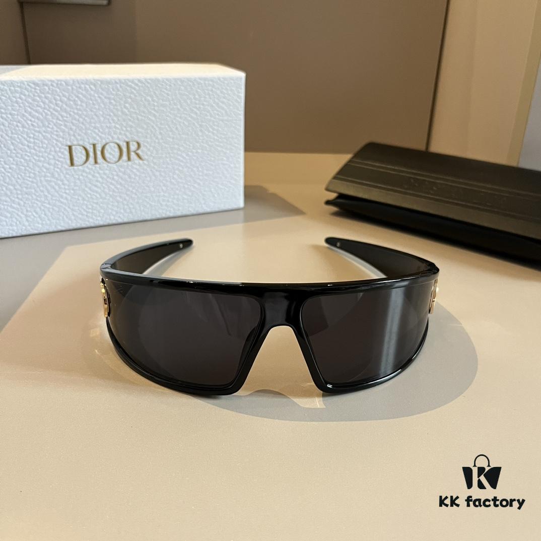 Dior Sunglasses 🕶️