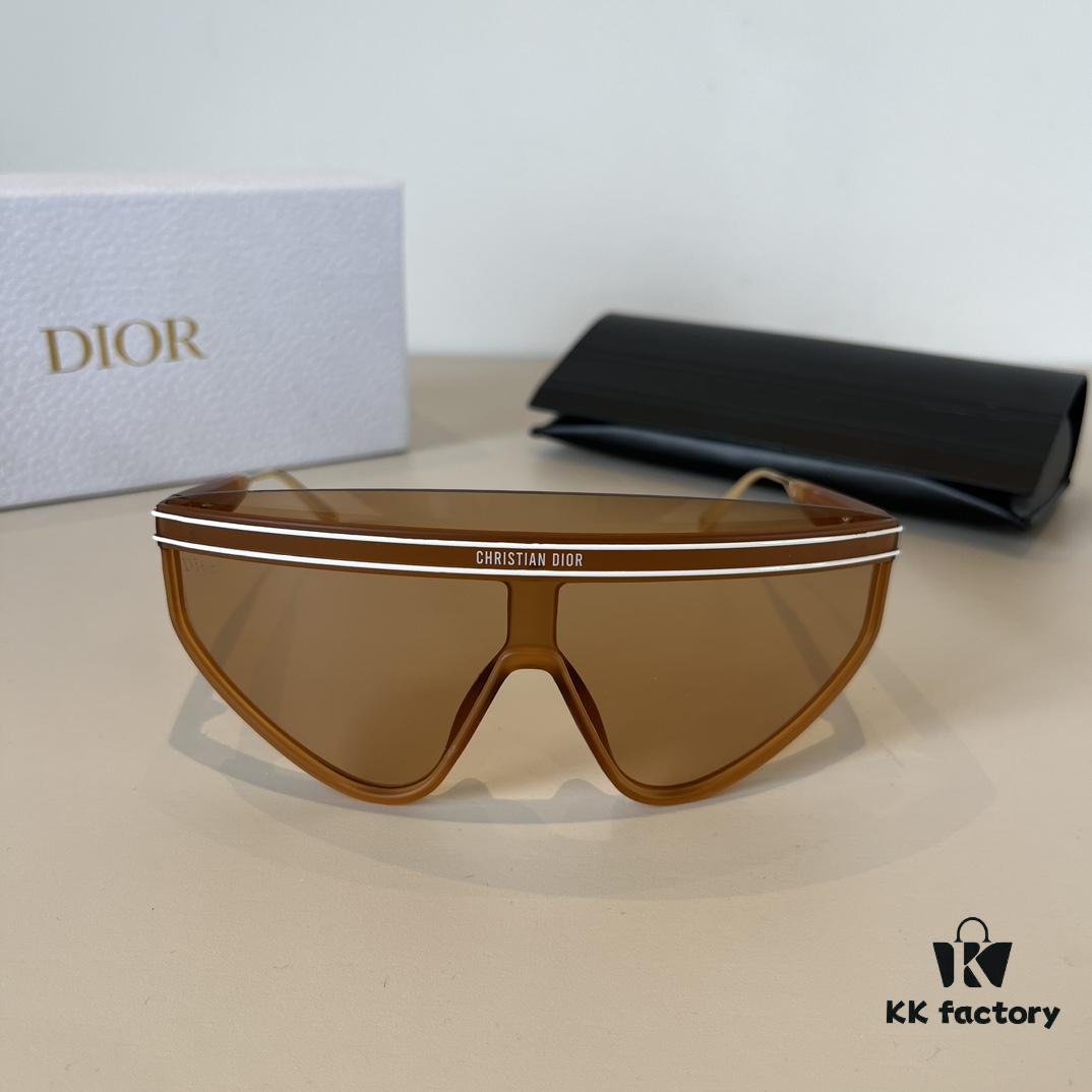 DIOR DiorClub M2U Sunglasses, Same Style Worn by Liu Yuxin and Yang Caiyu